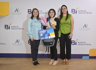 El primer lugar recibió un capital semilla por parte de BI. Foto La Hora: Fabricio Alonzo.