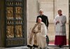 El papa Francisco abre la Santa Puerta de la Basílica de San Pedro en el Vaticano, el 24 de diciembre del 2024. (Alberto Pizzoli/Pool Photo via AP)