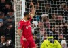 Mohamed Salah, del Liverpool, celebra después de anotar el cuarto gol de su equipo durante el partido de fútbol de la Liga Premier inglesa entre el Tottenham y el Liverpool en el Tottenham Hotspur Stadium en Londres, el domingo 22 de diciembre de 2024. Foto La Hora: AP