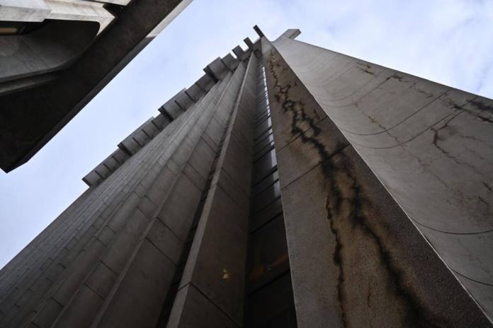 Torre de Tribunales está por arribar a 50 años de existencia. Foto La Hora: Fabricio Alonzo