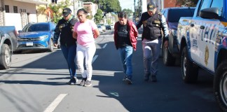 Investigadores de la DEIC en conjunto al Ministerio Público, realizaron una diligencia de allanamiento, en donde fueron capturadas dos personas por el delito de trata de personas.