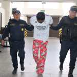 Agentes de la PNC informaron acerca de la captura de una persona, la cual habría asesinado con un arma de fuego a su cónyuge y su hijo.