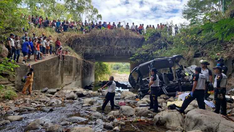 Foto La Hora: Bomberos Voluntarios