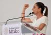 Fotografía cedida este domingo por la Presidencia de México, de la presidenta Claudia Sheinbaum, durante un acto protocolario en la ciudad de Mazatán, en el estado de Sinaloa (México). EFE/