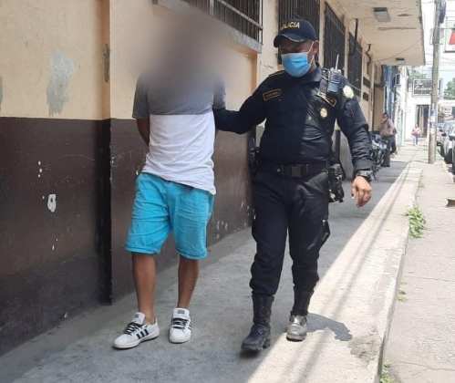 Calderón fue detenido el 15 de marzo 2021 en la colonia Santa Clara, zona 3 de Escuintla. Foto La Hora: PNC