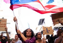 Diversas organizaciones políticas y sociales de Puerto Rico convocaron a una manifestación contra la política migratoria de Donald Trump.