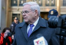 El exsenador estadounidense Bob Menéndez fue condenado a 11 años de prisión por soborno Senador Bob Menendez. Foto La Hora: EFE/EPA/SARAH YENESEL