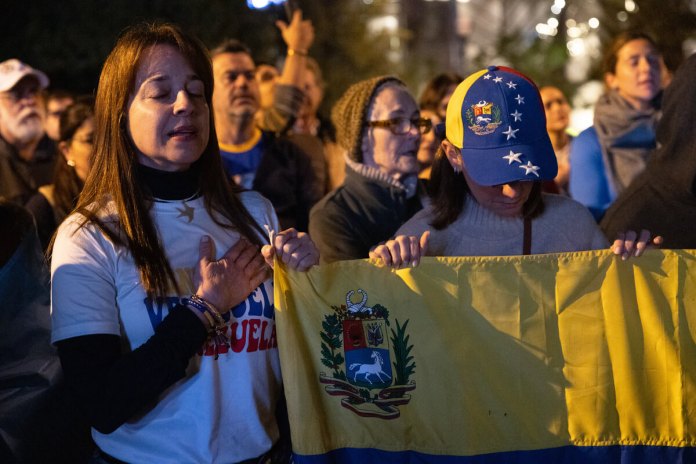 Venezolanos en manifestación en Guatemala