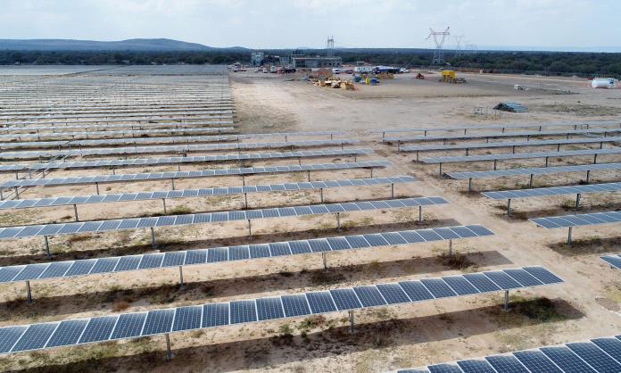 Fotografía de archivo de paneles solares en el municipio de Villa de Arriaga, en San Luis Potosí (México). Foto La Hora: EFE /Ulises Andrade ARCHIVO