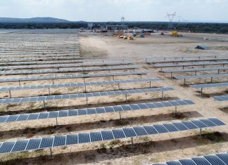 Fotografía de archivo de paneles solares en el municipio de Villa de Arriaga, en San Luis Potosí (México). Foto La Hora: EFE /Ulises Andrade ARCHIVO