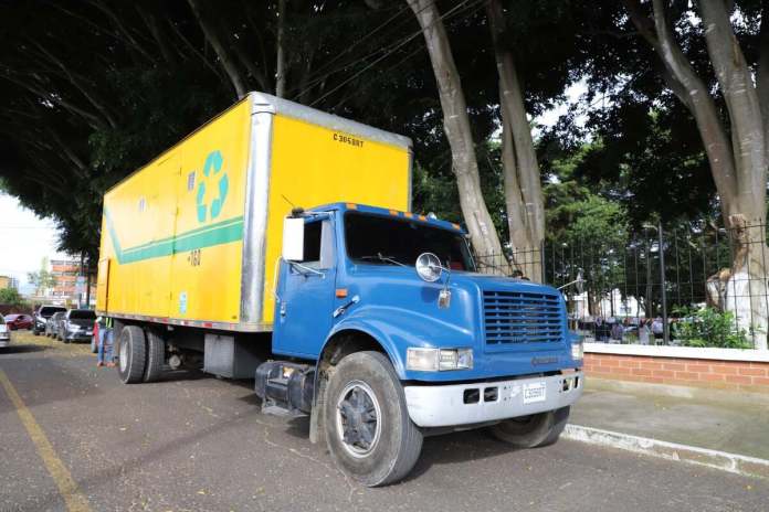 Camión recolector de basura