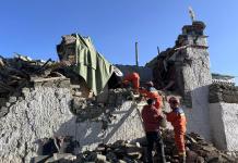 Al menos 95 personas perdieron la vida y 130 resultaron heridas tras un terremoto de magnitud 6.8 registrado en la región china del Tíbet.