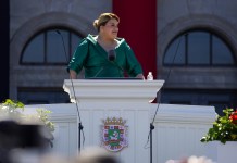 Puerto Rico pide ayuda a EE.UU. ante la «liberación» de la isla que sugirió Nicolás Maduro La gobernadora de Puerto Rico, Jenniffer González, pide ayuda a EE. UU. ante "liberación" de Puerto Rico declarado por Nicolás Maduro.