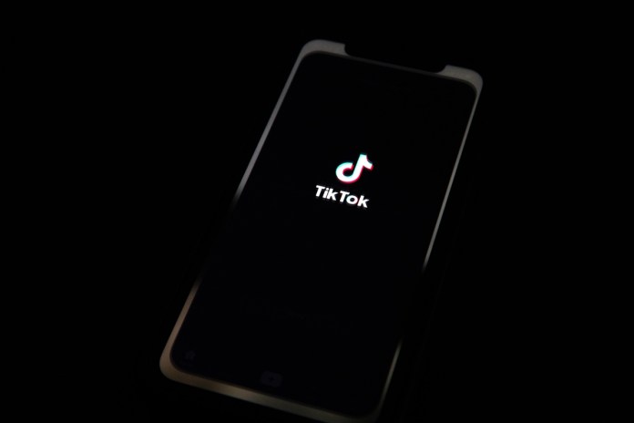 Varios usuarios se han preguntado que pasara con la aplicación de TikTok que se encuentra instalada en sus dispositivos móviles.