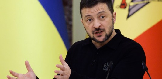 Presidente Volodímir Zelenski habla durante conferencia de prensa. Foto La Hora: EFE