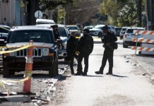 La policía investiga una casa en el distrito 7 de Nueva Orleans, Luisiana, EE.UU. El supuesto responsable es un estadounidense nacido en Texas. Foto La Hora: EFE