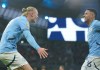 El noruego Erling Haaland, del Manchester City, festeja con el brasileño Savinho tras anotar ante el West Ham