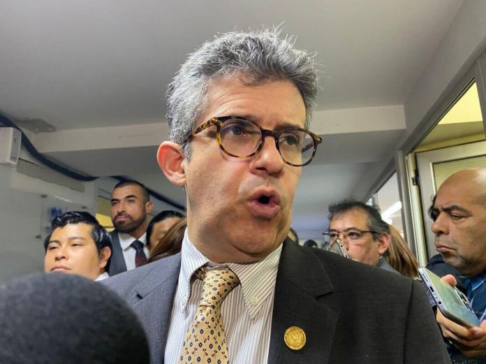 El ministro de Salud, Joaquín Barnoya, comentó que por el virus metapneumovirus no se ha emitido una alerta mundial. Foto: La Hora