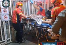 Bomberos Municipales -hombre sobrevive