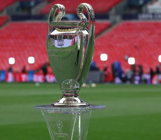 Vista del trofeo de la Liga de Campeones en el estadio de Wembley, escenario de la última final. Foto La Hora: EFE