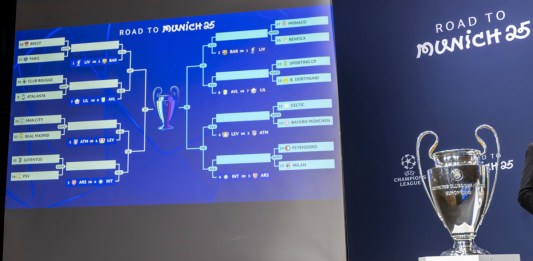 Las formaciones de los grupos se muestran en un panel electrónico después del sorteo de los playoffs de la fase eliminatoria de la Liga de Campeones de la UEFA, en la sede de la UEFA en Nyon, Suiza, el viernes 31 de enero de 2025. Foto La Hora: AP