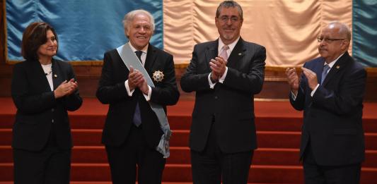 Condecoración Luis Almagro