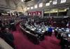 Varios diputados se retiraron del Congreso cuando se discutía el punto resolutivo para apoyo a migrantes guatemaltecos. Foto La Hora: Daniel Ramírez