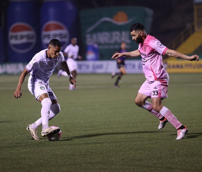 Este martes inicia la segunda jornada del Torneo Clausura 2025; durante la primera jornada, los equipos locales fueron quienes salieron vencedores con cinco victorias. Fot o La Hora: Liga Guate Banrural