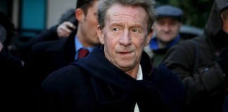 Denis Law, leyenda del Manchester United y del fútbol escocés. Foto La Hora: EFE