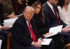 El presidente estadounidense Donald Trump y la primera dama Melania Trump durante el servicio interreligioso celebrado en la Catedral Nacional de Washington, el martes 21 de enero de 2025. Foto La Hora: AP