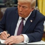 El presidente de Estados Unidos, Donald Trump, cerró la pagina web y las redes sociales oficiales de la Casa Blanca. Foto La Hora: AP