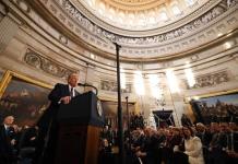 El presidente estadounidense, Donald Trump, habla durante la ceremonia de investidura en la Rotonda del Capitolio de Estados Unidos el 20 de enero de 2025 en Washington, DC. Donald Trump asume su segundo mandato como el 47º presidente de Estados Unidos. (Estados Unidos). Foto La Hora: EFE