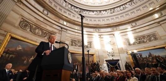 El presidente estadounidense, Donald Trump, habla durante la ceremonia de investidura en la Rotonda del Capitolio de Estados Unidos el 20 de enero de 2025 en Washington, DC. Donald Trump asume su segundo mandato como el 47º presidente de Estados Unidos. (Estados Unidos). Foto La Hora: EFE