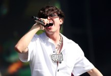 Gabito Ballesteros y Anuel AA, la apuesta para el video de apertura del Super Bowl LIX