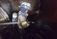 Bomberos Voluntarios informaron acerca de los trabajos de rescate y control de incendios de un incendio estructural de un bloque de habitaciones en zona 3.
