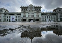 Guía para explorar los rincones más emblemáticos de la zona 1 de la ciudad de Guatemala Palacio Nacional de la Cultura.