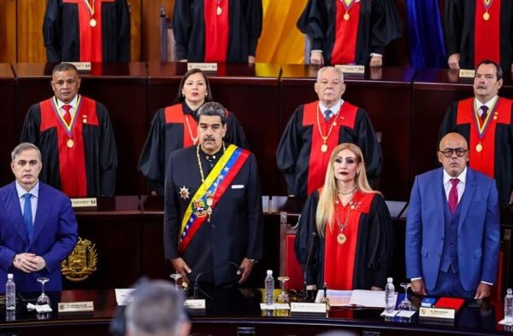 El líder del chavismo, Nicolás Maduro, fue juramentado este viernes como el presidente de Venezuela, para el período 2025-2031 Foto La Hora: EFE