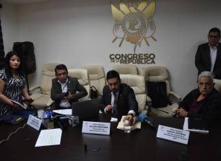 El ministro de Comunicaciones, Miguel Díaz Bobadilla, se presentó a una citación en el Congreso. Foto La Hora: Daniel Ramírez