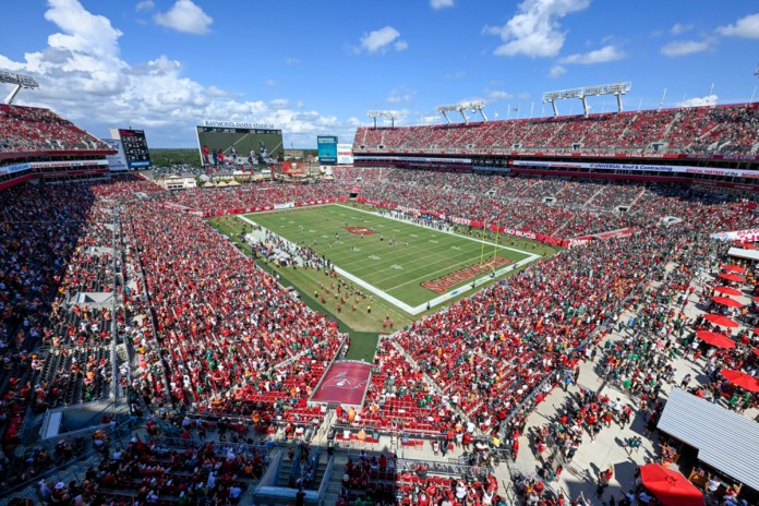 Vista general del estadio Raymond James durante un partido de fútbol americano de la NFL entre los Philadelphia Eagles y los Tampa Bay Buccaneers, el domingo 29 de septiembre de 2024, en Tampa, Florida. Foto La Hora: AP