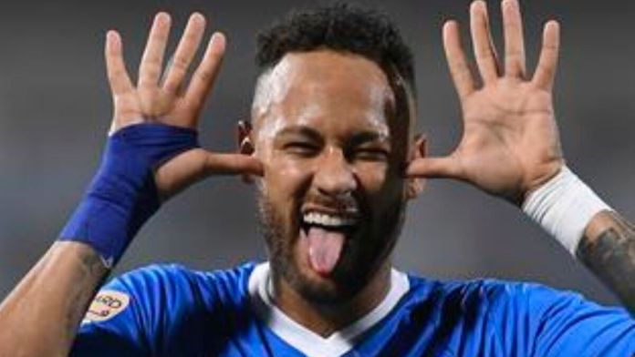 El delantero brasileño Neymar se despidió este martes del Al-Hilal Foto La Hora: EFE