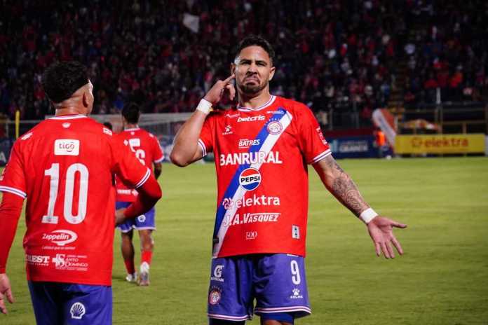 El actual campeón de fútbol nacional, el Xelajú MC, debutó en su casa frente al Deportivo Antigua en el Torneo Clausura 2025 Foto La Hora: Facebook Xelajú MC Oficial