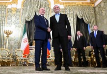 Presidentes de Rusia e Irán firman tratado de asociación en medio de duras sanciones occidentales Los presidentes de Rusia e Irán, Vladímir Putin y Masoud Pezeshkian, se dan la mano al reunirse en el Kremlin, en Moscú, el viernes 17 de enero de 2025. Foto La Hora: AP