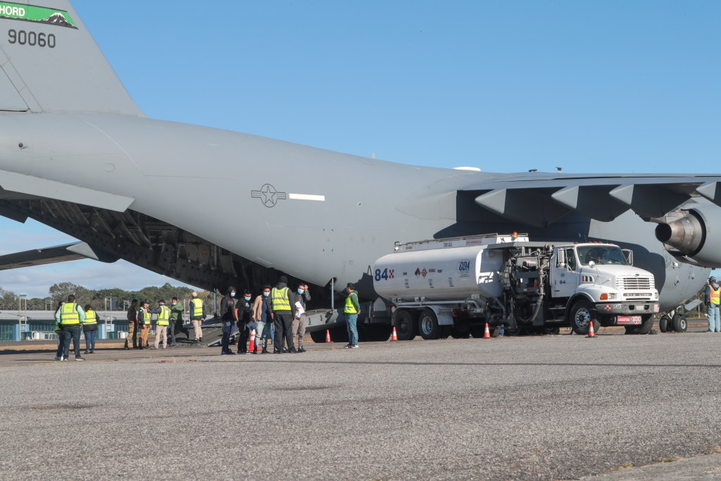 Guatemala recibe este viernes el segundo y tercer vuelo de retornados de Estados Unidos