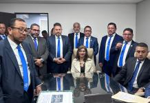 «Rey del Tenis» presenta su papelería para presidir la Junta Directiva del CANG Rey del tenis planilla UNIÓN