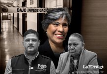 La Sala Primera Penal mantiene retraso y excusa en el caso de Claudia González desde septiembre pasado. Diseño: La Hora / Roberto Altán.