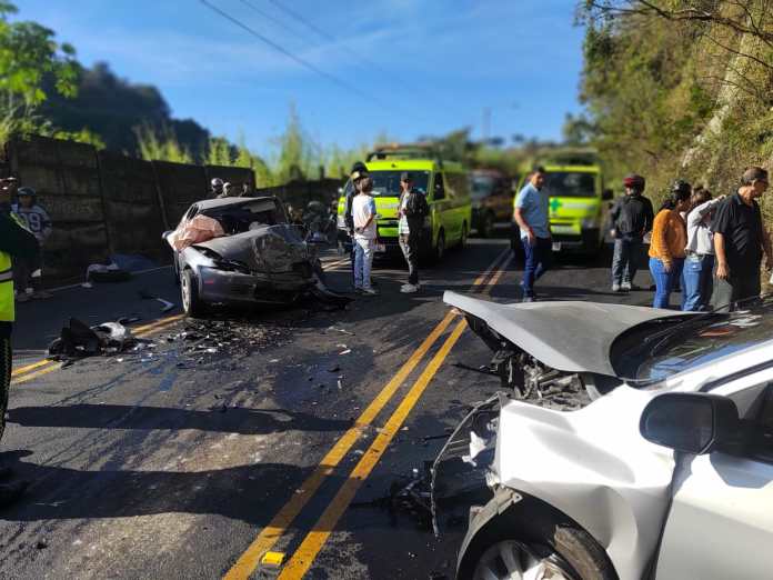 Colisión en Boca del Monte deja un herido, congestión vehicular y daños materiales