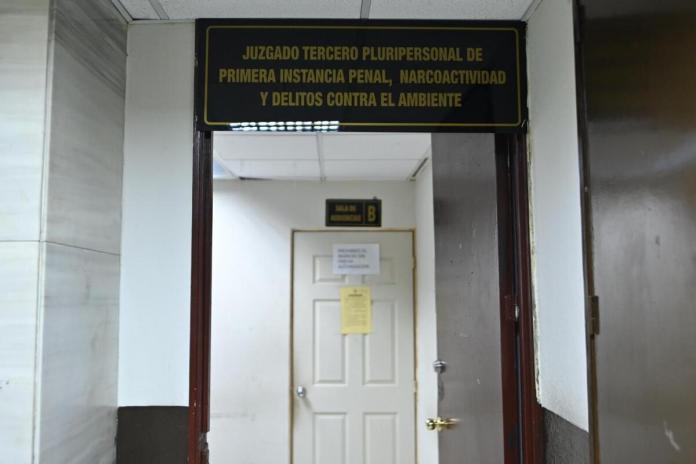 Audiencia por caso Edificio Zona 5 se llevó a puerta cerrada. Foto La Hora: Fabricio Alonzo