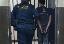 Presunto secuestrador es capturado cuando vigilaba a dos víctimas Presunto secuestrador capturado. Foto: PNC