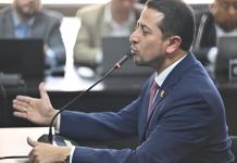 Caso Hogar Seguro: Nery Ramos asegura que expresidente Jimmy Morales violó línea de mando El presidente Nery Ramos testificando en el caso Hogar Seguro. Foto: Fabricio Alonzo / La Hora