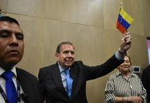 Edmundo González asegura en Guatemala que «régimen de Nicolás Maduro está débil y solo» Edmundo González Urrutia fue acogido por la Diáspora Venezolana en el país con aplausos y cantos en la conferencia de prensa que realizará en Guatemala.